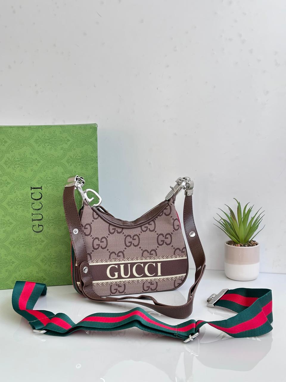 Gucci (Brown)
